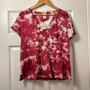 PINK Victoria's Secret Red & White Tie-Dye V-Neck Tee
